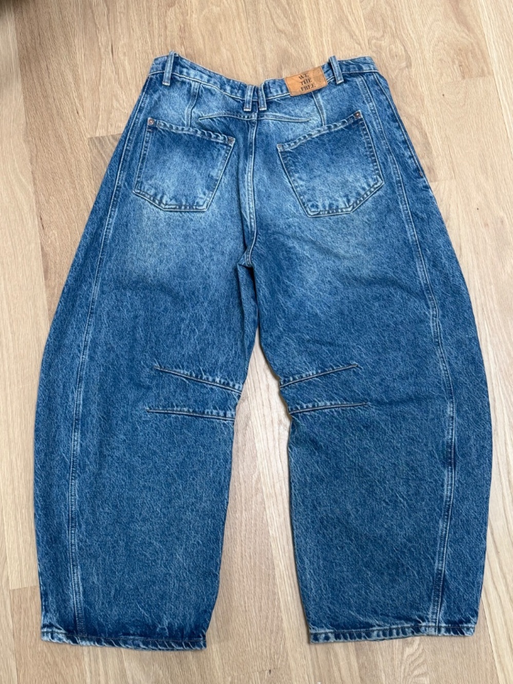 We the Free Mid Rise Barrel Jean - Picture 3 of 6